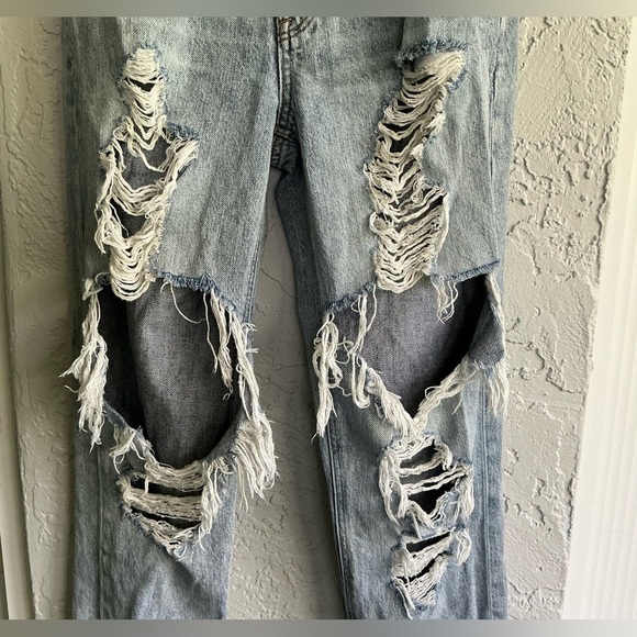 American Eagle Outfitters Distressed Mom Jeans - Picture 2 of 5